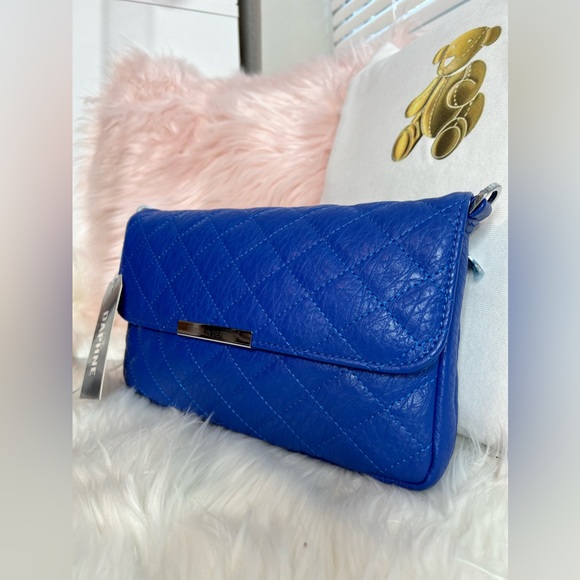 Damsel in Defense Conceal Carry Purse - Picture 3 of 12